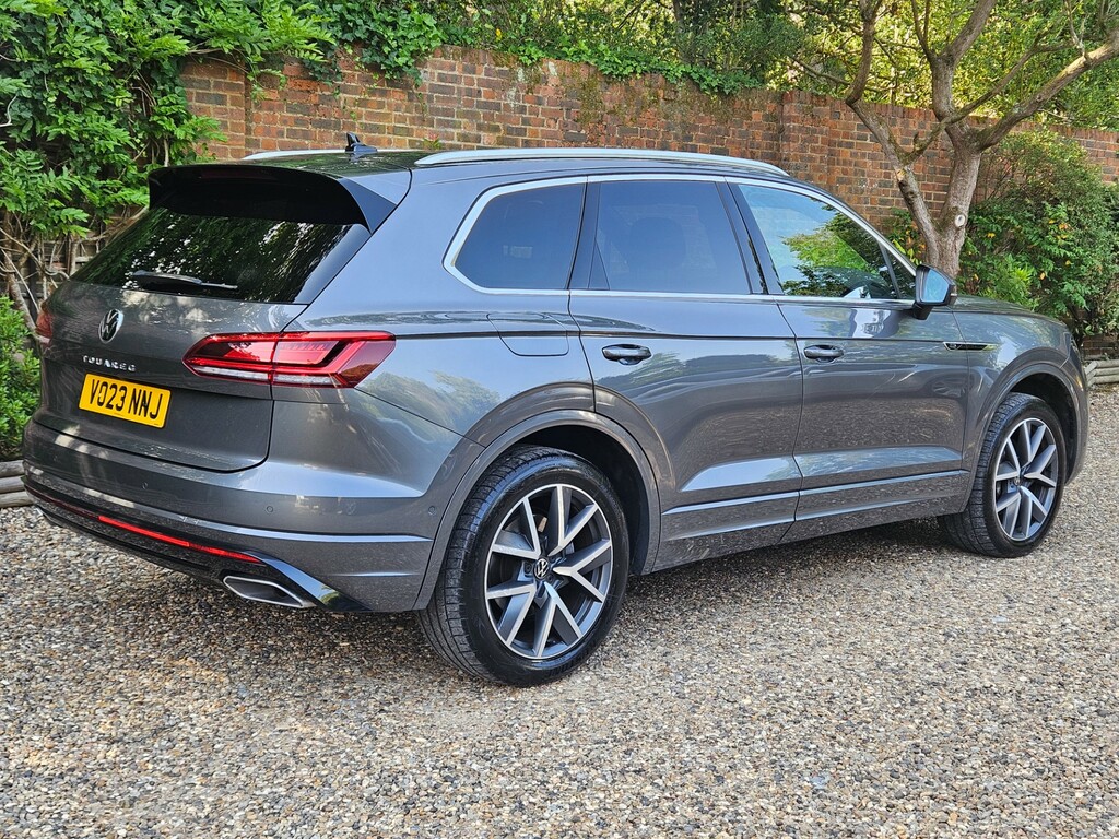 Volkswagen Touareg R-line Tech Plus Grey #28