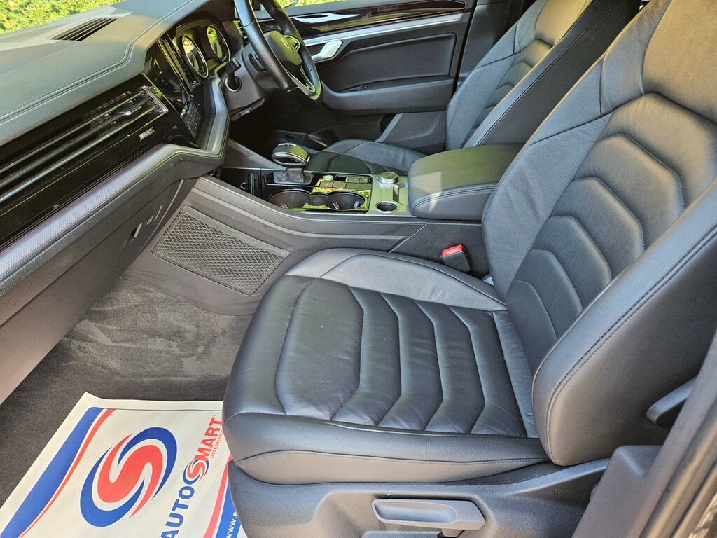 Volkswagen Touareg R-line Tech Plus Grey #7