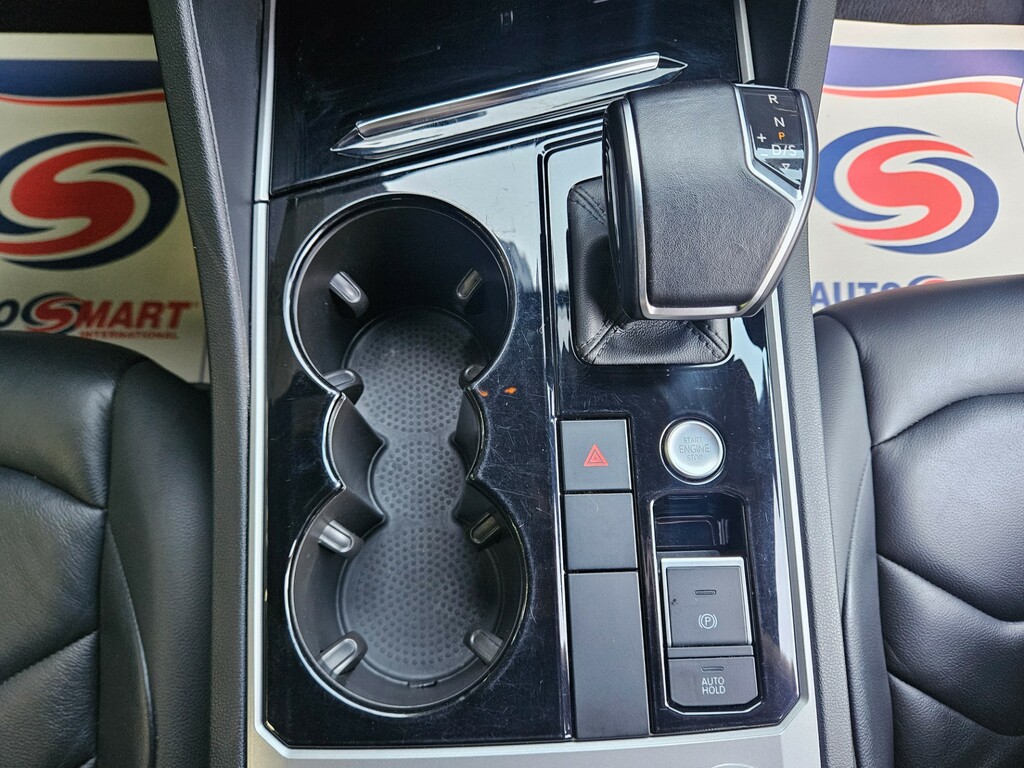 Volkswagen Touareg R-line Tech Plus Grey #40