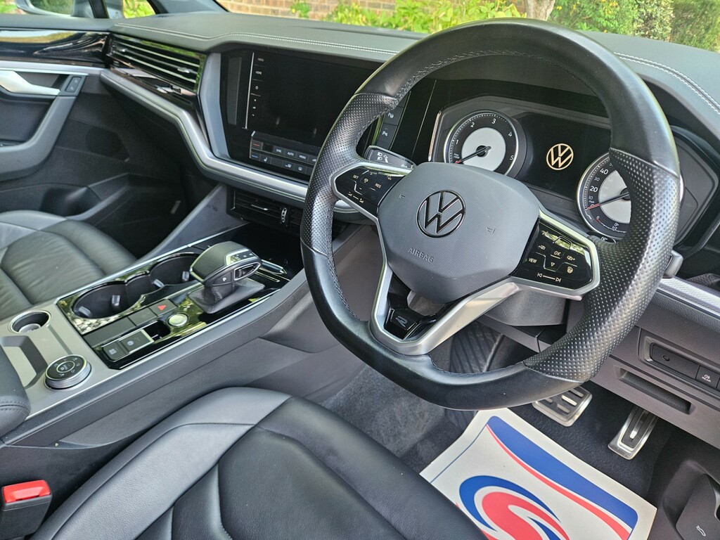 Volkswagen Touareg R-line Tech Plus Grey #3