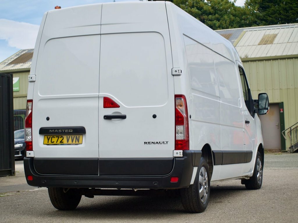 Renault Master 2.3L Business White #4