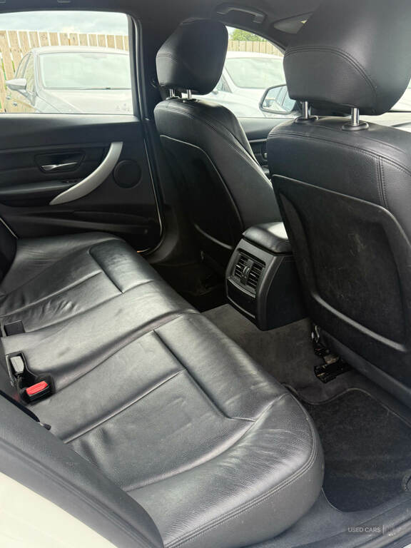 BMW 3 Series 2.0 318D Luxury Euro 5 Ss Brown #13