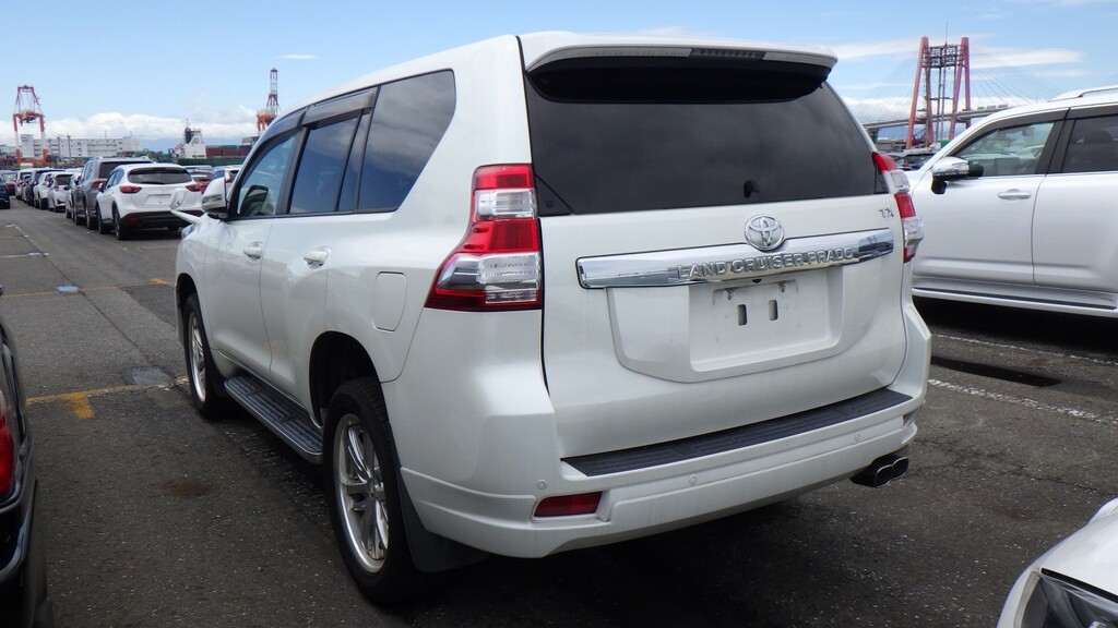 Toyota Land Cruiser Suv 2.8 D4-d Tx Prado - Rust Free 201515 White #3