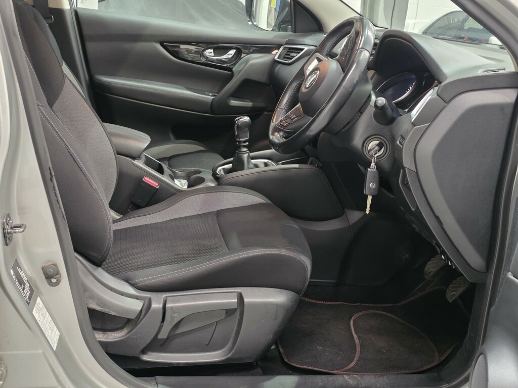 Nissan Qashqai Suv 1.3 Dig-t Acenta Premium 201919 YF69VYM Silver #5