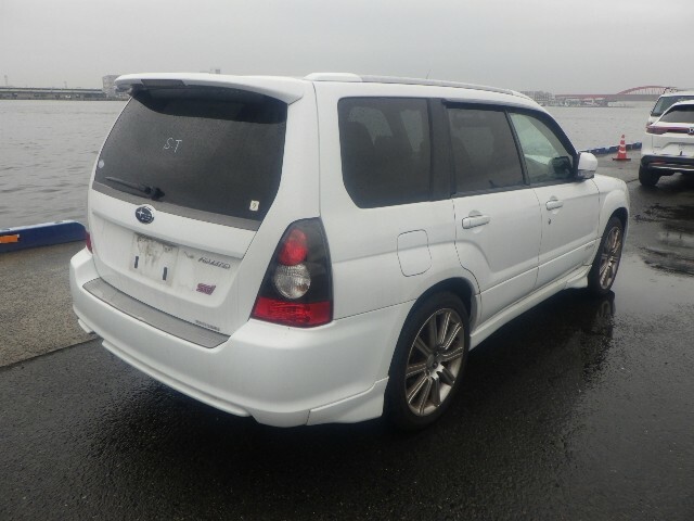 Subaru Forester Sti Sg9 White #4