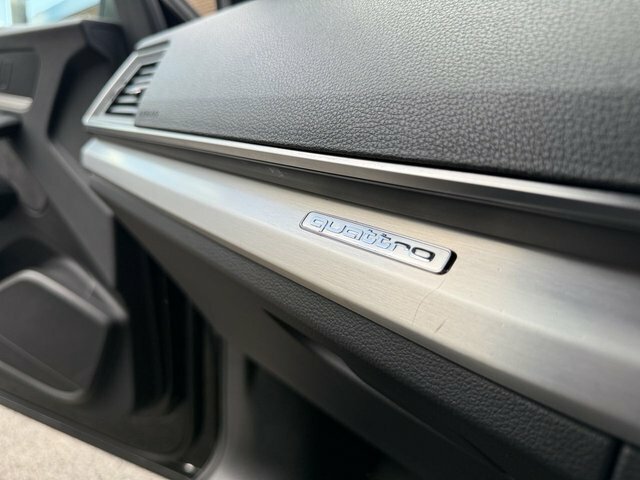 Audi Q5 S Line Black #54