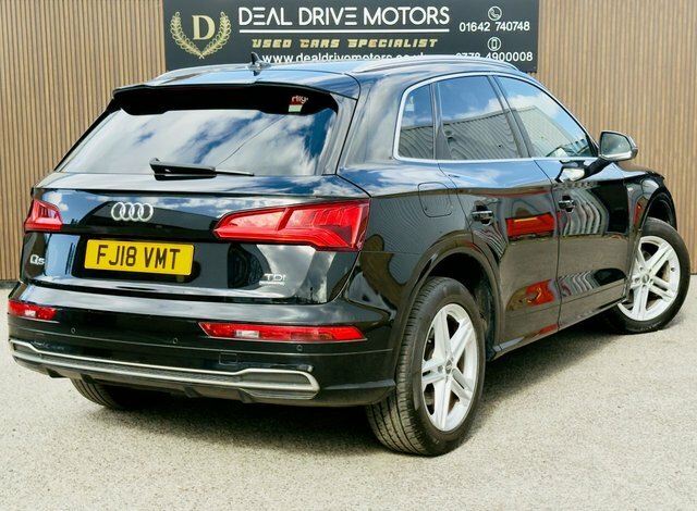 Audi Q5 S Line Black #7