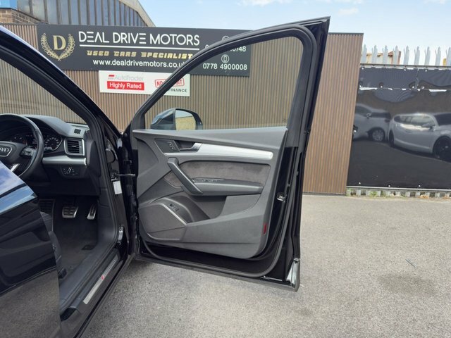 Audi Q5 S Line Black #10