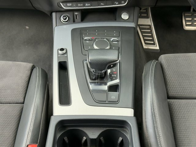 Audi Q5 S Line Black #27