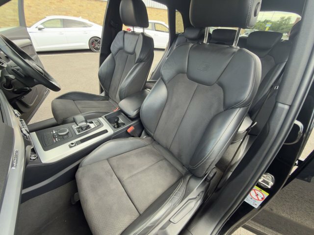 Audi Q5 S Line Black #17