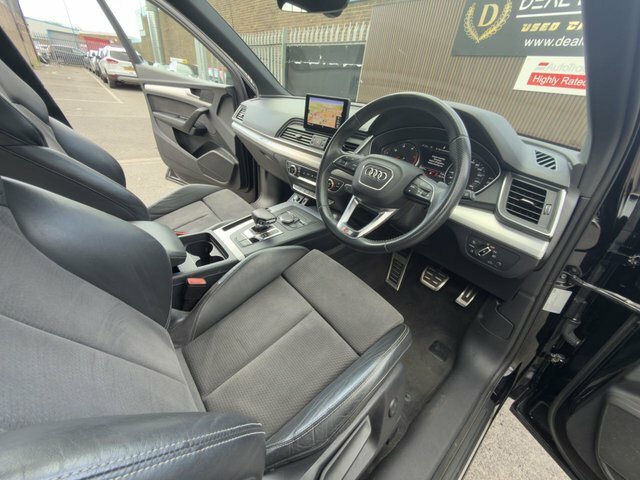 Audi Q5 S Line Black #25
