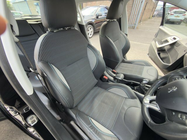 Peugeot 2008 2008 Active White #31