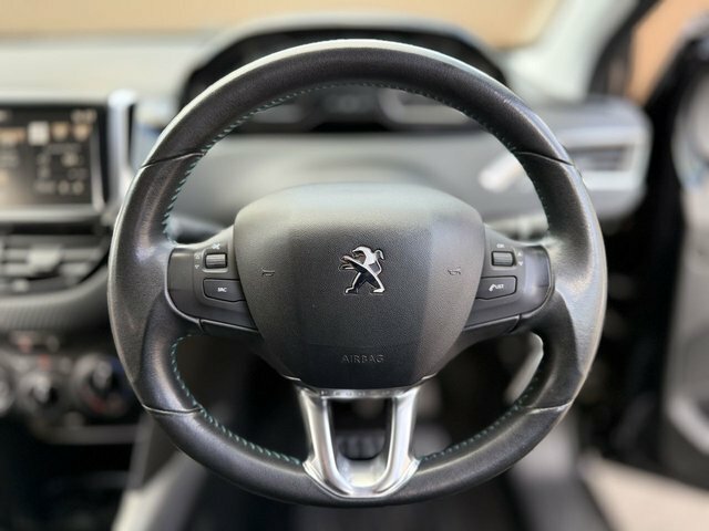 Peugeot 2008 2008 Active White #16