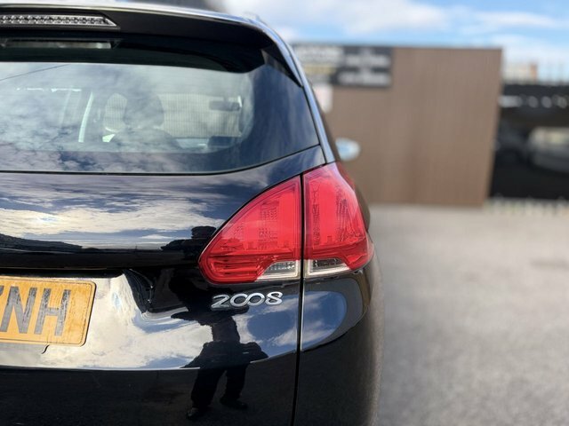 Peugeot 2008 2008 Active White #51
