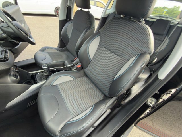 Peugeot 2008 2008 Active White #39