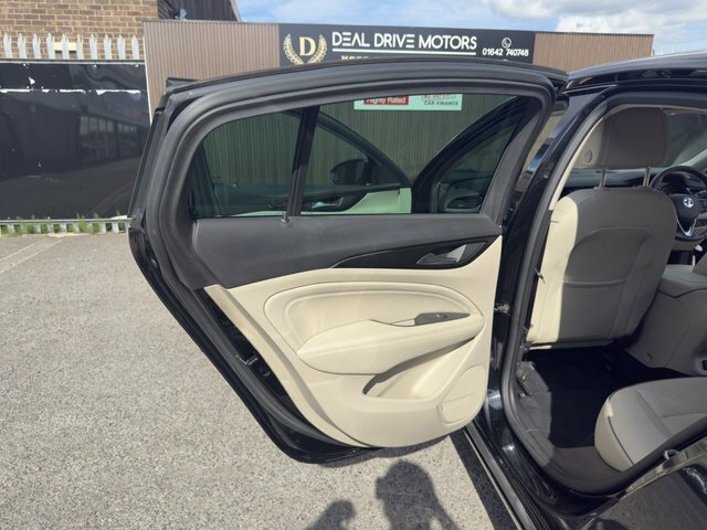 Vauxhall Insignia Tech Line Nav Black #59