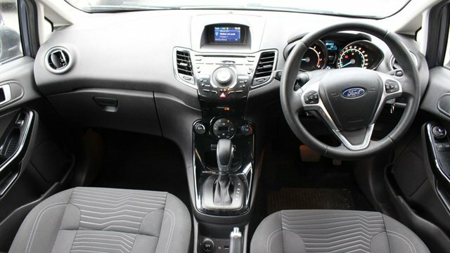 Ford Fiesta Ecoboost Titanium Hatchback YA63FXH Grey #2