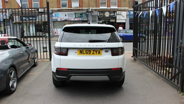 Land Rover Discovery Sport D150 Mhev S Suv White #4