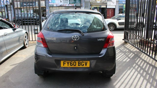 Toyota Yaris Hatchback Grey #12