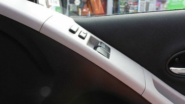 Toyota Yaris Hatchback Grey #7