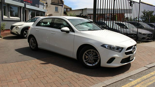 Mercedes-Benz A Class A180 Se Hatchback MV68JUC White