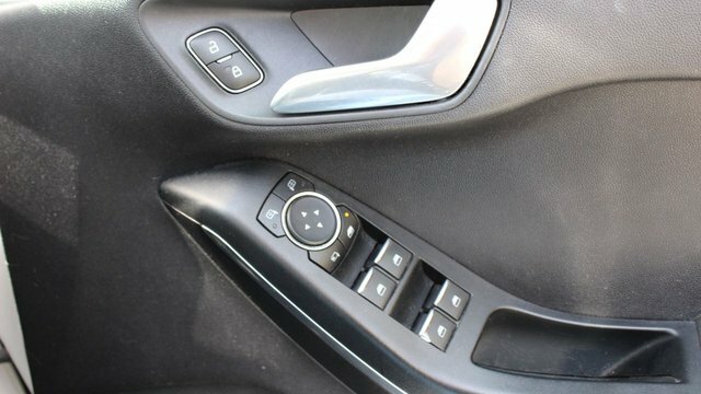 Ford Fiesta Ecoboost Titanium Hatchback White #6