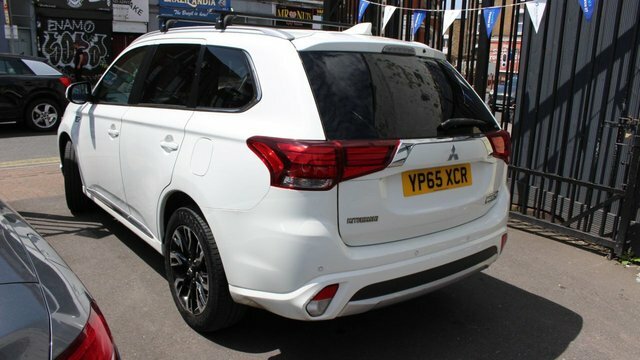 Mitsubishi Outlander 12Kwh Gx3h Suv White #3