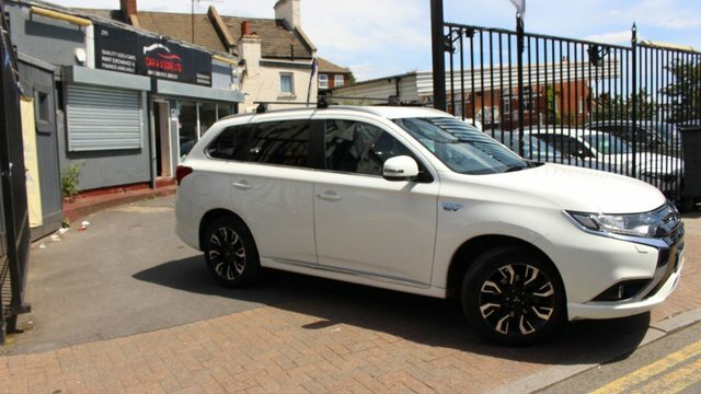 Mitsubishi Outlander 12Kwh Gx3h Suv White #4