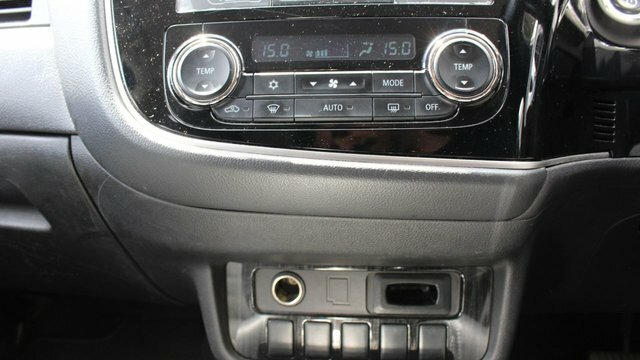 Mitsubishi Outlander 12Kwh Gx3h Suv White #6