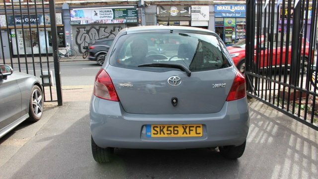 Toyota Yaris T3 Hatchback Silver #6