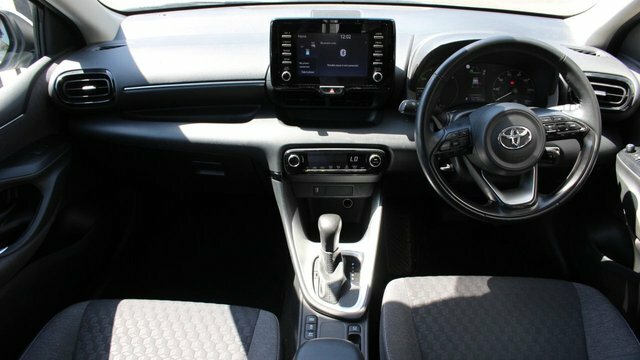 Toyota Yaris Vvt-h Icon Hatchback YA23BXM White #2