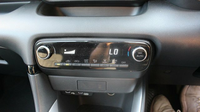 Toyota Yaris Vvt-h Icon Hatchback Grey #6