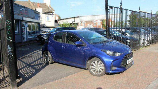 Toyota Yaris Vvt-h Icon Hatchback Blue