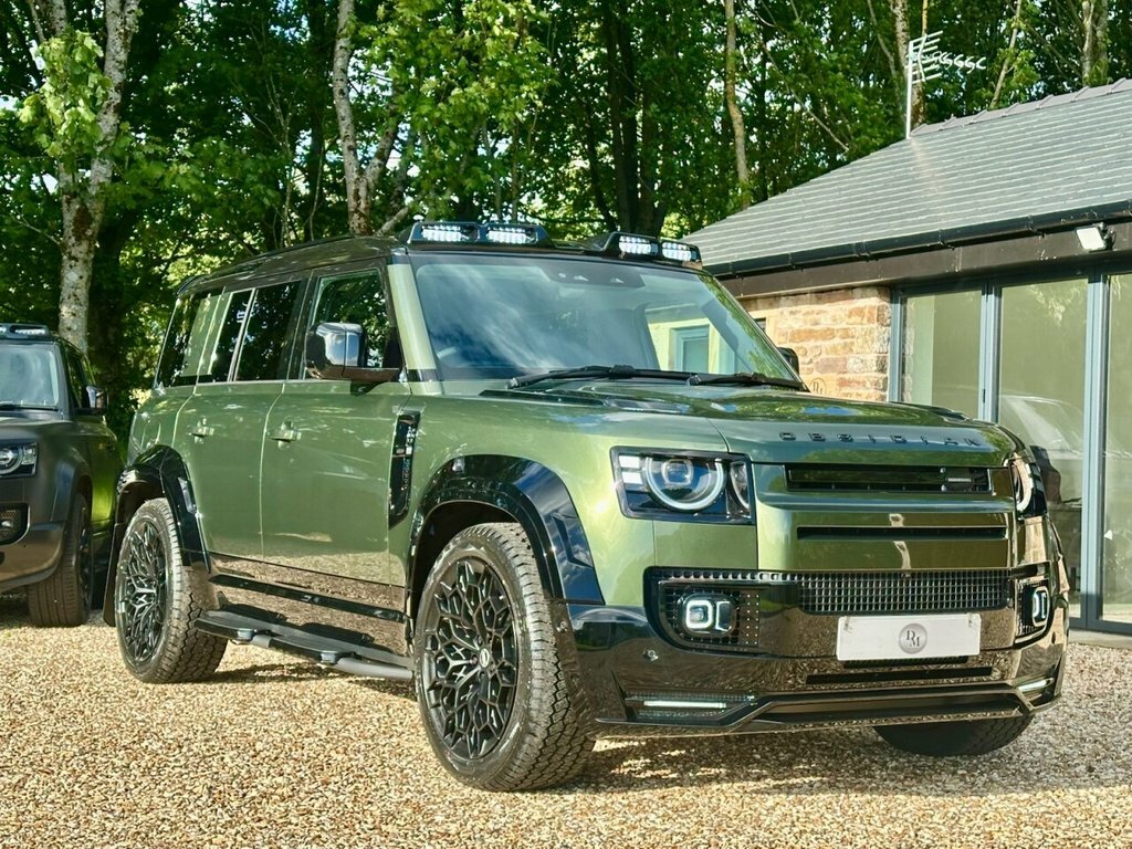 Land Rover Defender 110 3L S Green