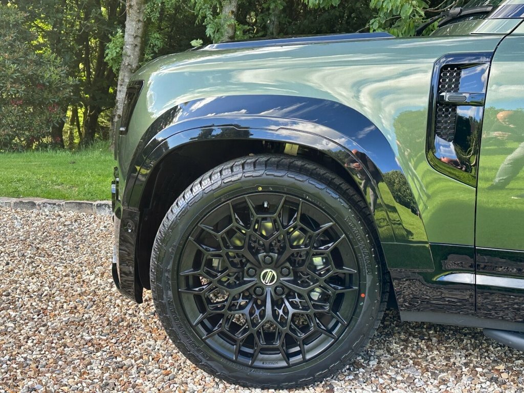 Land Rover Defender 110 Suv AA26AAA Green #4