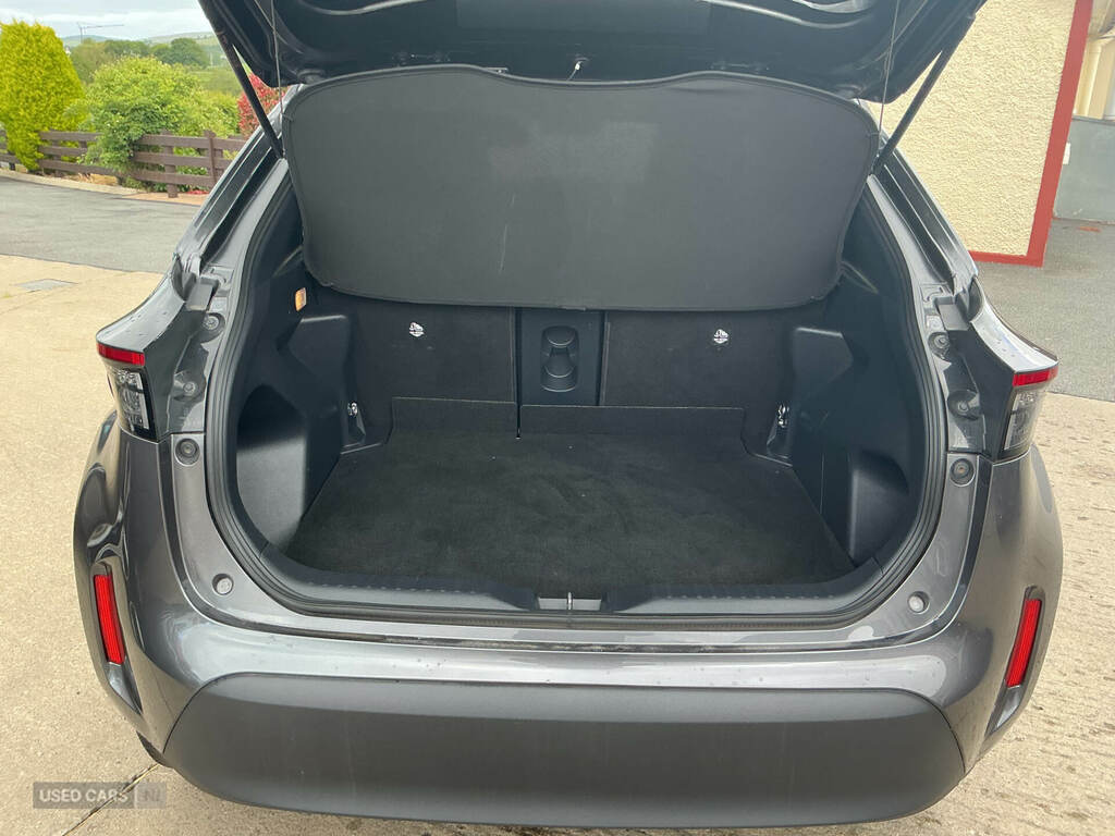 Toyota Yaris Cross Excel White #7