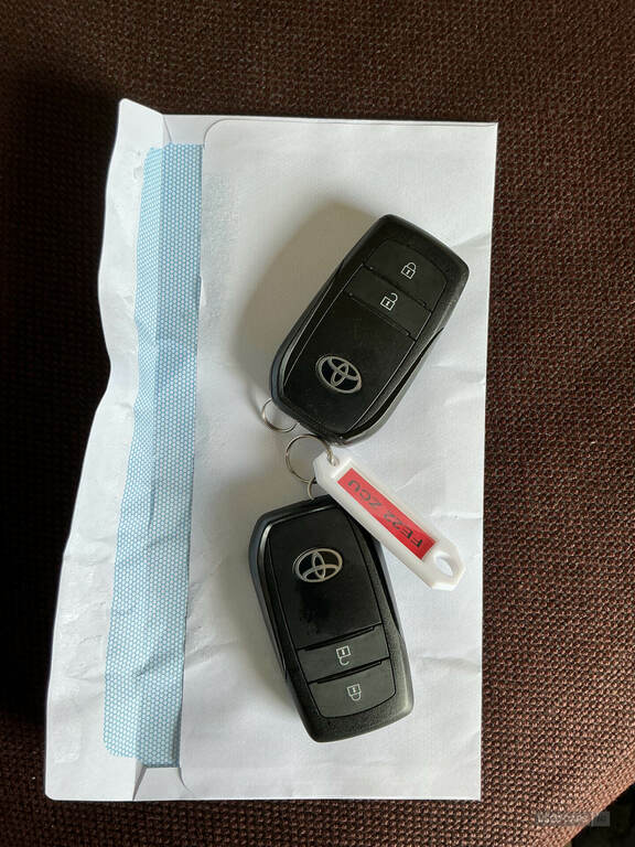 Toyota Yaris Cross Excel White #17