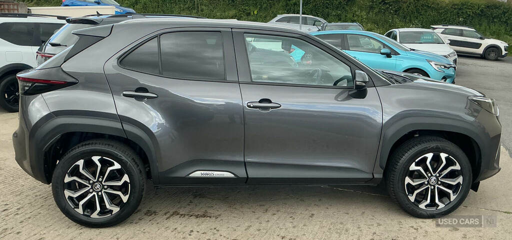 Toyota Yaris Cross Excel White #8