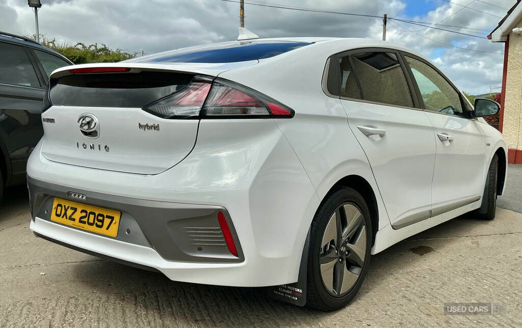 Hyundai Ioniq 1.6 Gdi Hybrid 1St Edition Dct White #5