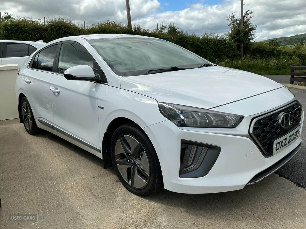 Hyundai Ioniq Hatchback Blue #21