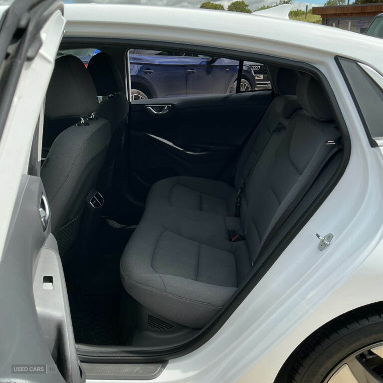 Hyundai Ioniq Hatchback Blue #10