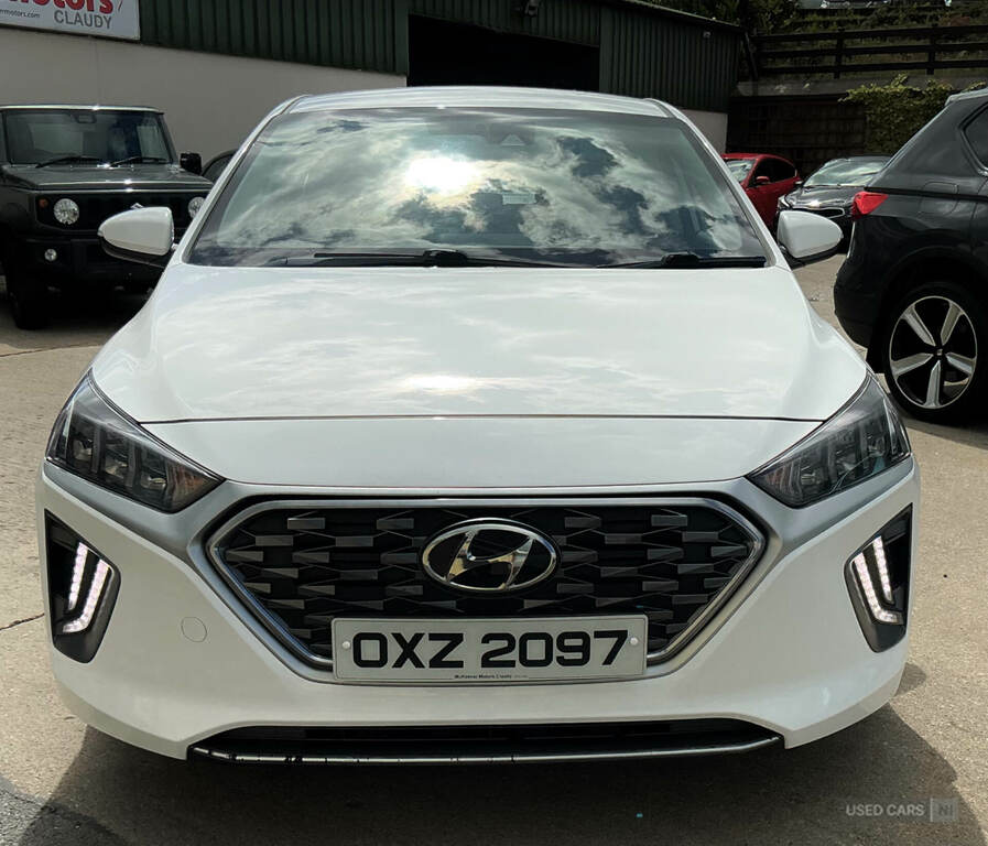 Hyundai Ioniq Hatchback Blue #9