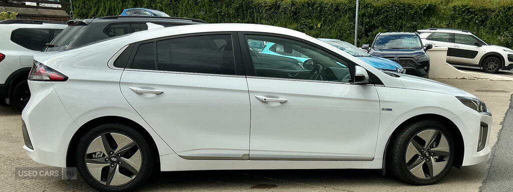 Hyundai Ioniq Hatchback Blue #8