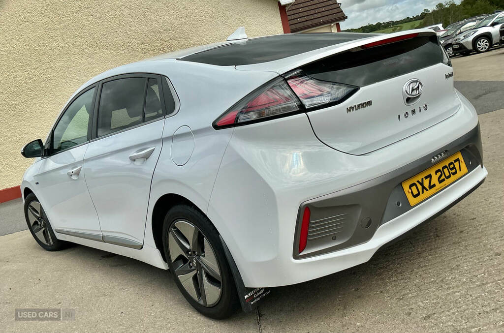 Hyundai Ioniq 1.6 Gdi Hybrid 1St Edition Dct White #4