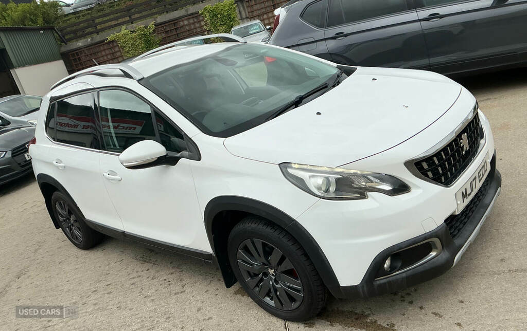 Peugeot 2008 Puretech Active Grey #10