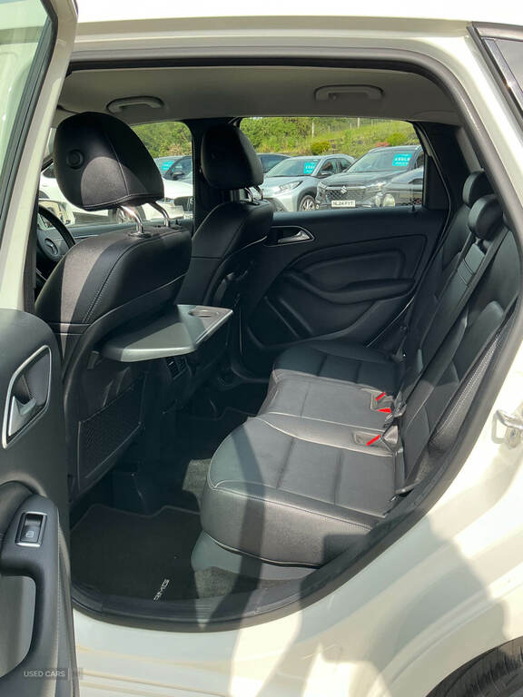 Mercedes-Benz B Class B 200 Amg Line Premium D Black #11