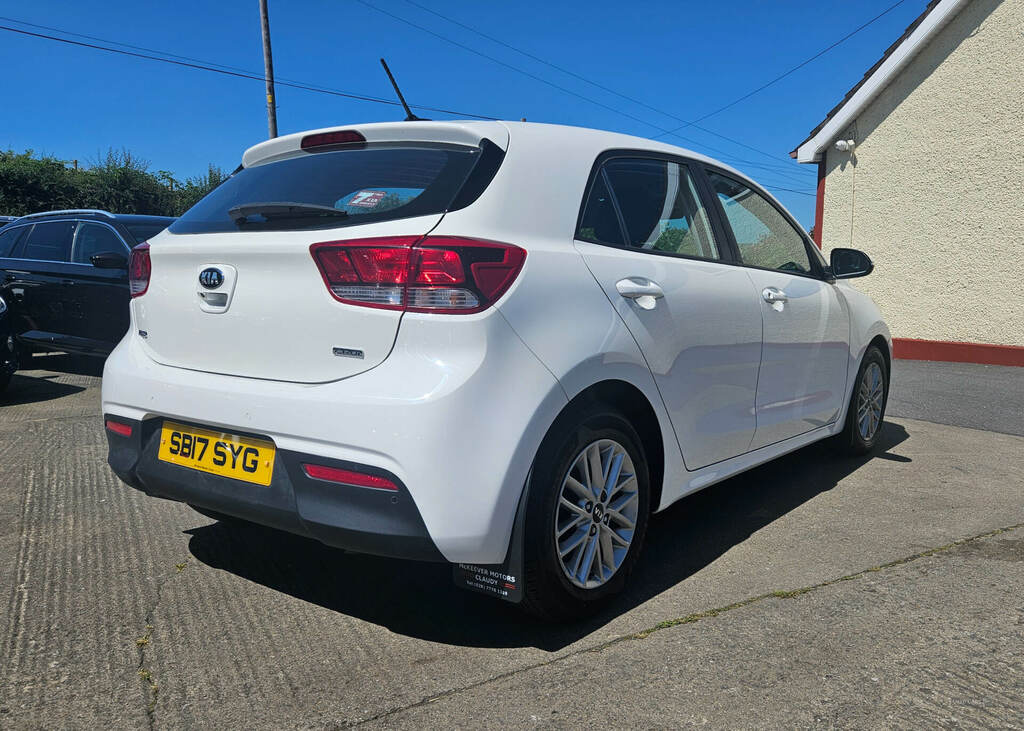 Kia RIO 1.4 Crdi 2 White #3