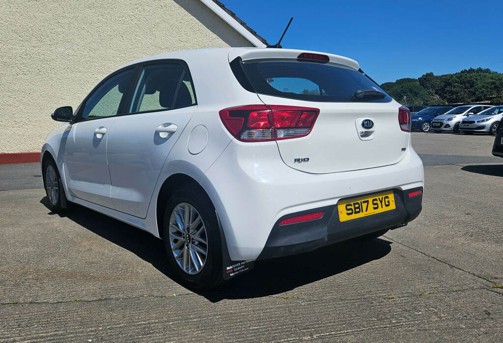 Kia RIO 1.4 Crdi 2 White #4