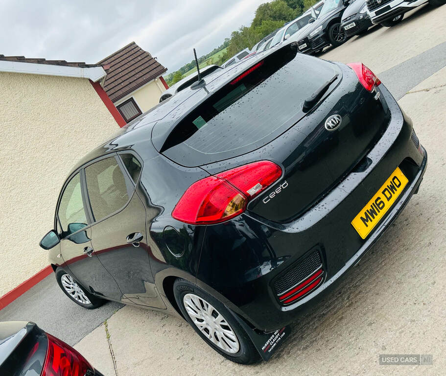 Kia Ceed 1.6 Crdi Isg 1 Black #3