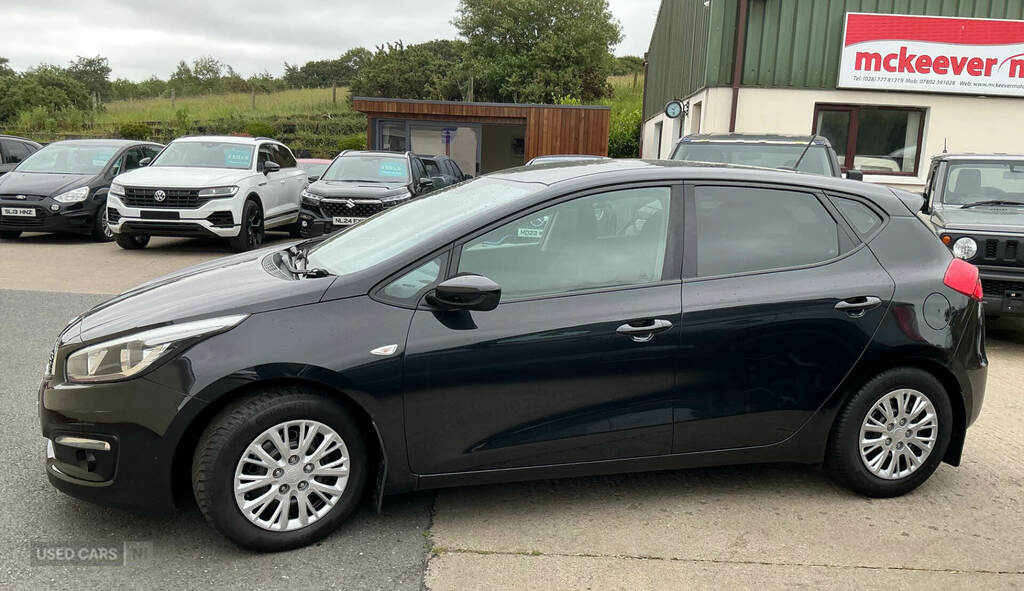 Kia Ceed 1.6 Crdi Isg 1 Black #2
